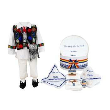 Set botez traditional personalizat Ion, doua piese multicolore, varsta 3-6 luni Set botez traditional personalizat Ion, doua piese multicolore, varsta 3-6 luni