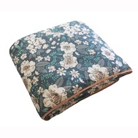 Pilota cu pene de gasca HomeStill, 200x220cm, model floral
