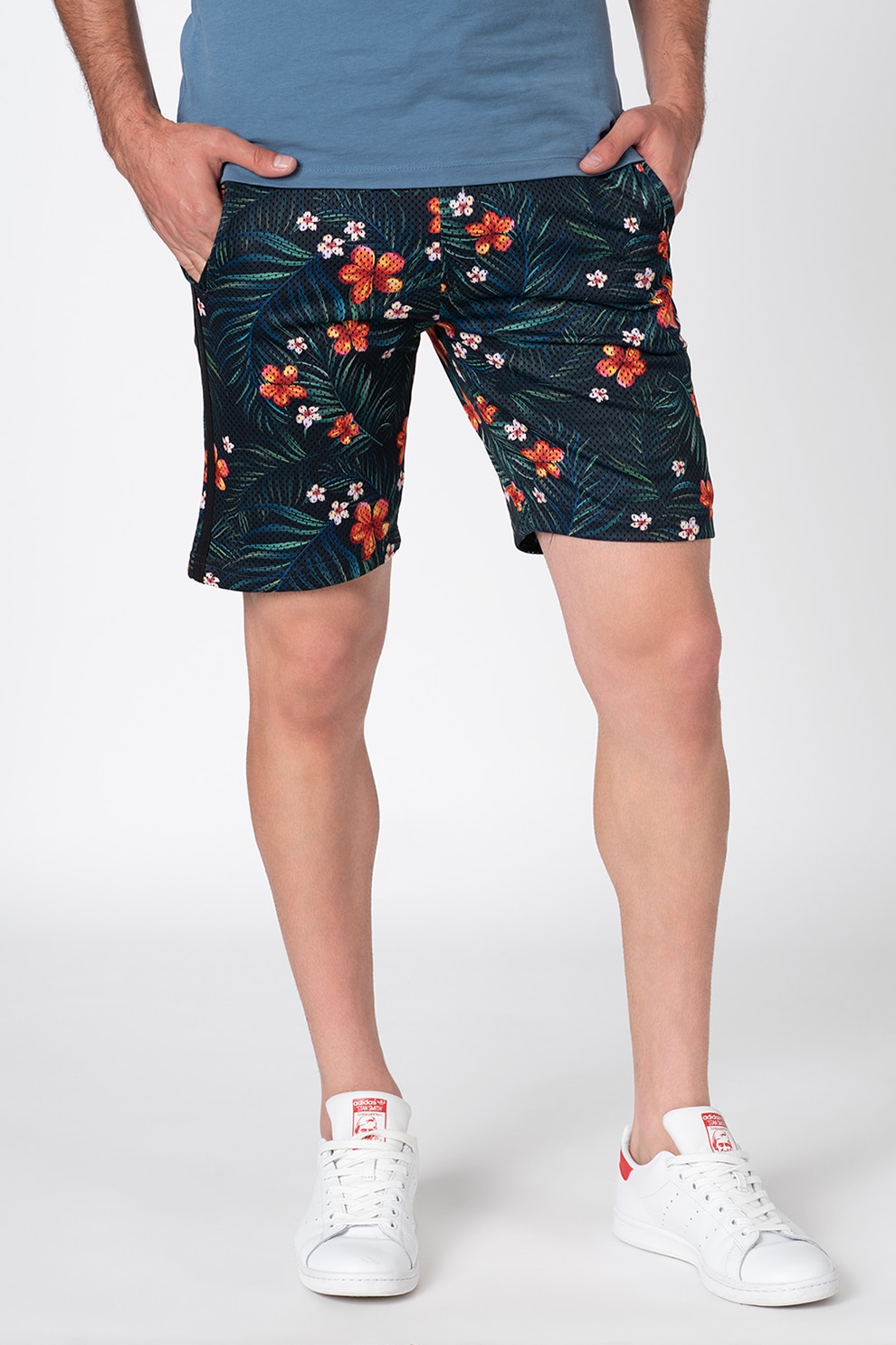 BLEND, Pantaloni scurti cu snur de ajustare in talie si imprimeu tropical, Albastru inchis/Verde/Rosu