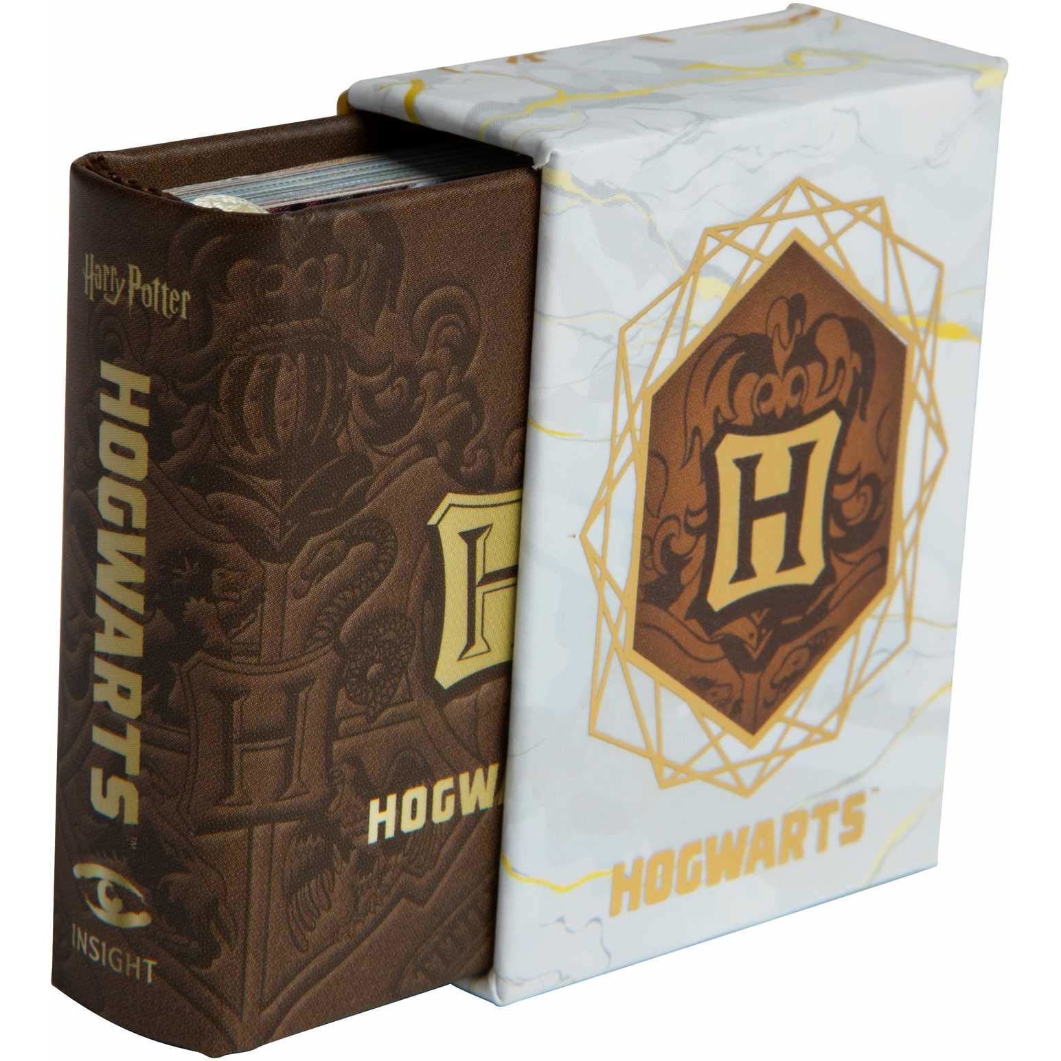 Harry Potter: Hogwarts School of Witchcraft and Wizardry (Tiny Book) - Jody Revenson