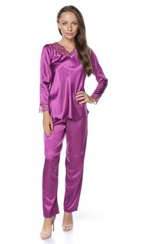 Set Pijama din satin, Dama, cu maneca si pantalon lung, Carla, Bella Lingerie, Mov Set Pijama din satin, Dama, cu maneca si pantalon lung, Carla, Bella Lingerie, Mov