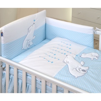 Set lenjerie din bumbac, cu protectie laterala pentru pat bebe, Ursulet si buline Albastru, 120 x 60 cm Set lenjerie din bumbac, cu protectie laterala pentru pat bebe, Ursulet si buline Albastru, 120 x 60 cm