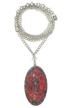 Colier cu pandativ din flori naturale si rasina, Delirium, unicat, rosu, negru Colier cu pandativ din flori naturale si rasina, Delirium, unicat, rosu, negru