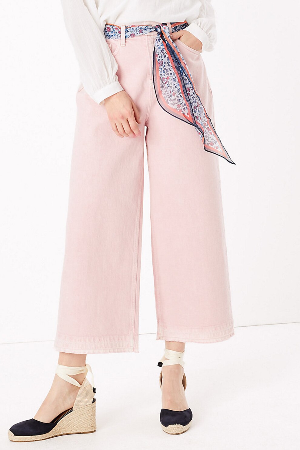 Marks & Spencer, Blugi cu croiala ampla, talie inalta si curea-esarfa, Roz