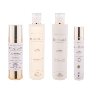 Set 4 produse faciale antiage bio-organice pentru pielea matura +45 ani, Lakshmi, crema cu aur 50 ml, lapte demachiant 200 ml, lotiune tonica 200 ml si ser cu lipozomi nutri-extreme 30 ml Set 4 produse faciale antiage bio-organice pentru pielea matura +45 ani, Lakshmi, crema cu aur 50 ml, lapte demachiant 200 ml, lotiune tonica 200 ml si ser cu lipozomi nutri-extreme 30 ml