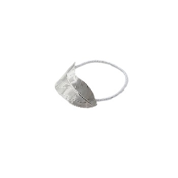 Accesoriu par Moonbasa Nails, 212, Model frunza Accesoriu par Moonbasa Nails, 212, Model frunza