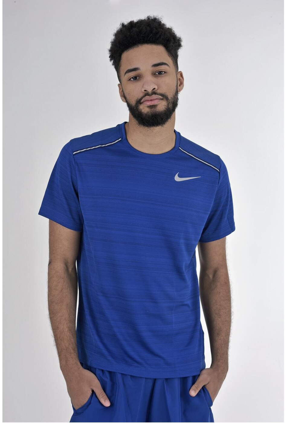 t shirt nike run