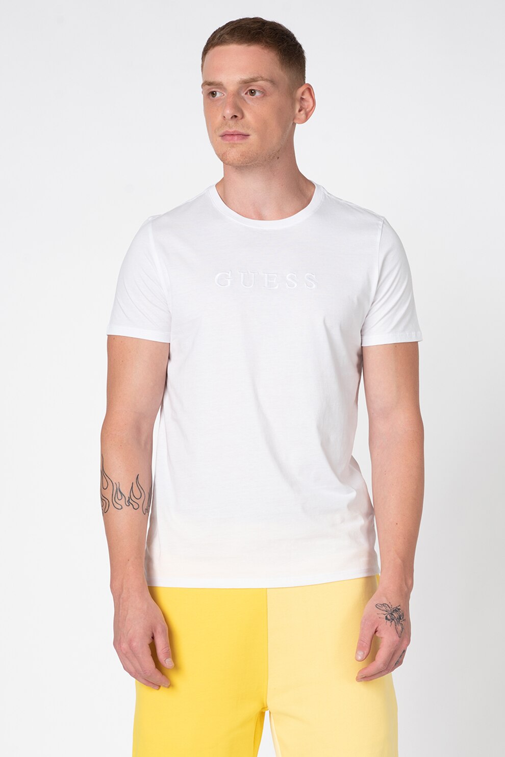 GUESS JEANS,Tricou cu decolteu la baza gatului si logo brodat, Alb