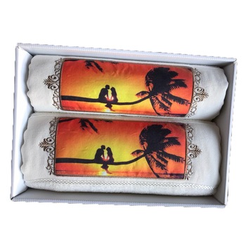 Set de 2 prosoape Destina Delux , cu model apus Set de 2 prosoape Destina Delux , cu model apus