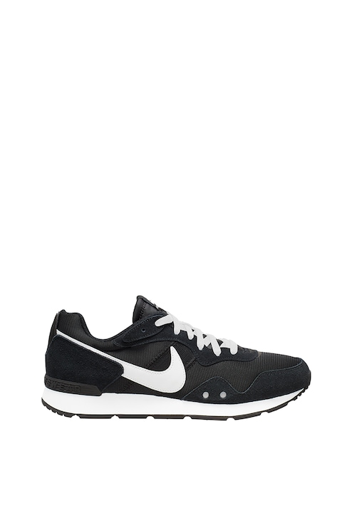 Nike, Спортни обувки Venture Runner с велур, Бял/Черен