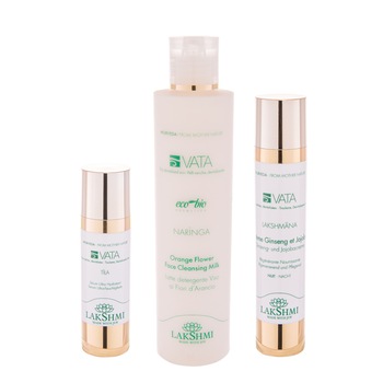 Set 3 produse pentru pielea uscata, deshidratata si lipsita de vitalitate 280ml, ser ultra hidratant30ml, lapte demachiant cu flori de portocal 200ml si crema cu ginseng si jojoba 50ml, Lakshmi, produse bio-organice Set 3 produse pentru pielea uscata, deshidratata si lipsita de vitalitate 280ml, ser ultra hidratant30ml, lapte demachiant cu flori de portocal 200ml si crema cu ginseng si jojoba 50ml, Lakshmi, produse bio-organice