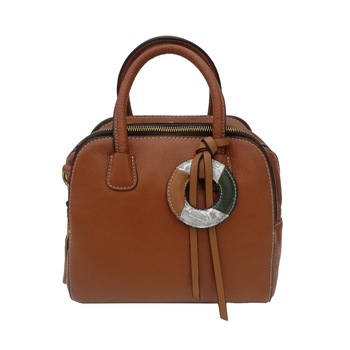 Geanta dama, din piele naturala, maro camel, cu doua barete, dimensiune 23x24x14 cm Geanta dama, din piele naturala, maro camel, cu doua barete, dimensiune 23x24x14 cm