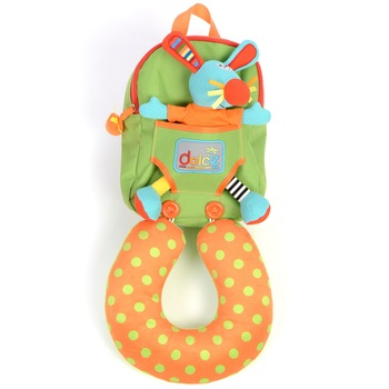 Set ghiozdan cu jucarie iepuras si perna de calatorie, Dolce Set ghiozdan cu jucarie iepuras si perna de calatorie, Dolce