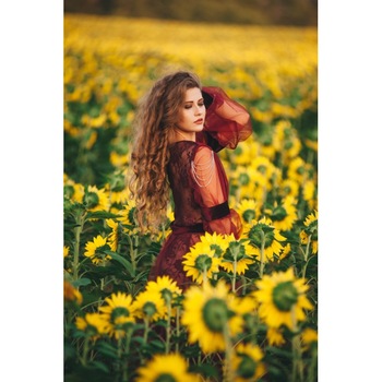 Tablou canvas 100x70 cm, model Portret fata 17 Tablou canvas 100x70 cm, model Portret fata 17