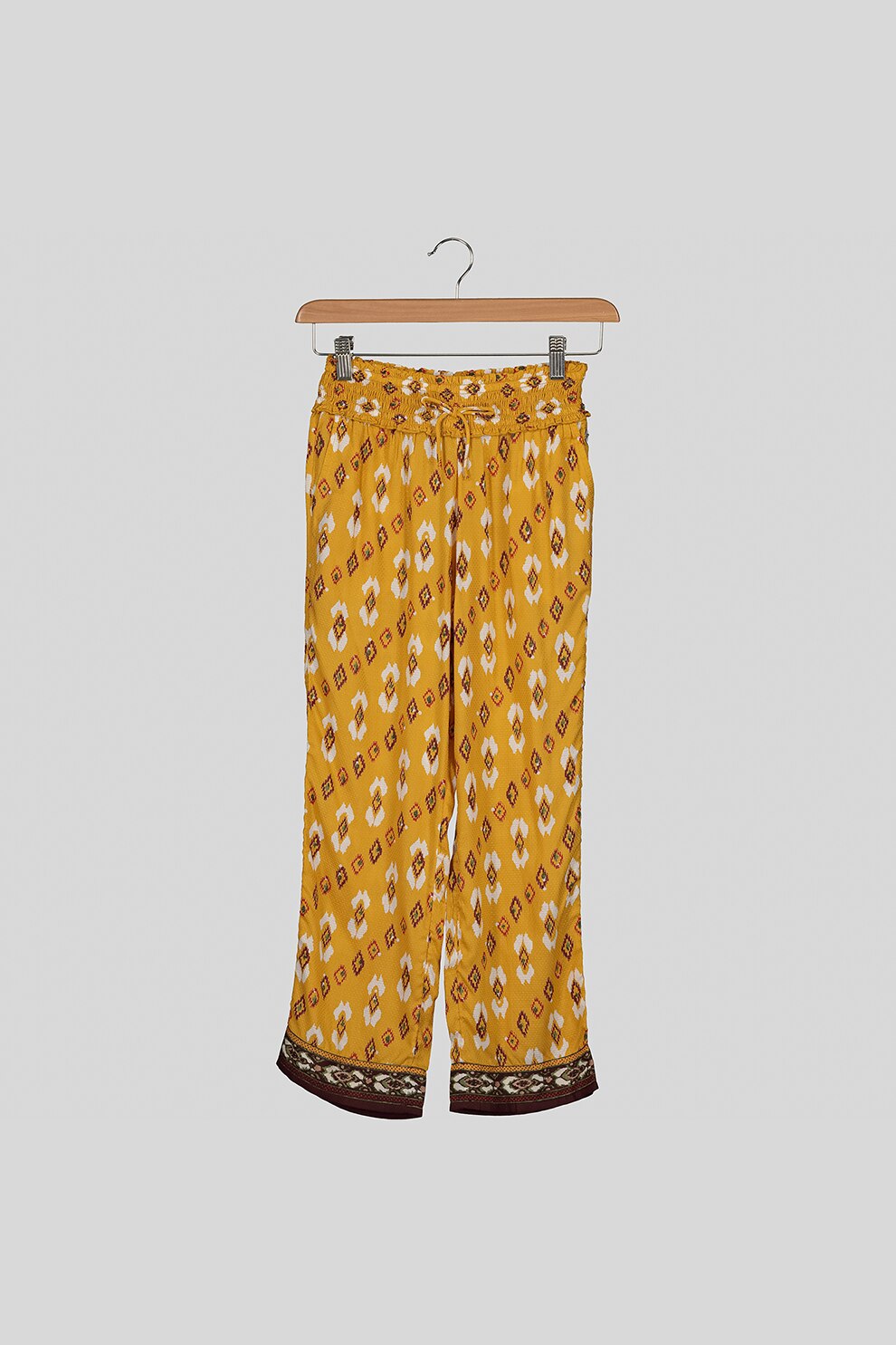Pepe Jeans London, Pantaloni cu croiala ampla si model, Galben mustar/Alb/Violet