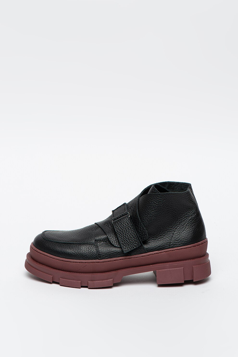 Mihaela Glavan, Pantofi de piele cu velcro si aspect masiv, Negru, 40