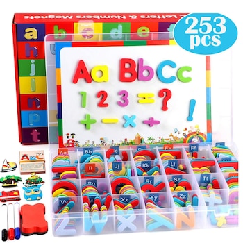 Set 253 piese cu litere alfabet si cifre magnetice, 1 tabla magnetica cu doua fete si cutie de depozitare, jucarii educative pentru copii de 3,4,5,6,7 ani Set 253 piese cu litere alfabet si cifre magnetice, 1 tabla magnetica cu doua fete si cutie de depozitare, jucarii educative pentru copii de 3,4,5,6,7 ani
