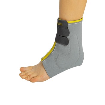 Orteza pentru glezna cu protectie maleola din silicon, marime M, circumferinta glezna 26-28 cm, Morsa Cyberg Orteza pentru glezna cu protectie maleola din silicon, marime M, circumferinta glezna 26-28 cm, Morsa Cyberg