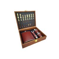 set cutie eleganta cadou joc de sah complet plosca de 250 ml din inox si piele ecologica rosie cu 2 pahare pentru tariebriceag cu desfacator si palnie doty imagen 35_0_
0