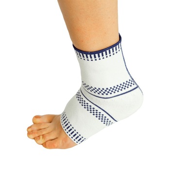 Orteza pentru glezna din acril tesut, marime S, circumferinta glezna 24-26 cm, Morsa Cyberg Orteza pentru glezna din acril tesut, marime S, circumferinta glezna 24-26 cm, Morsa Cyberg