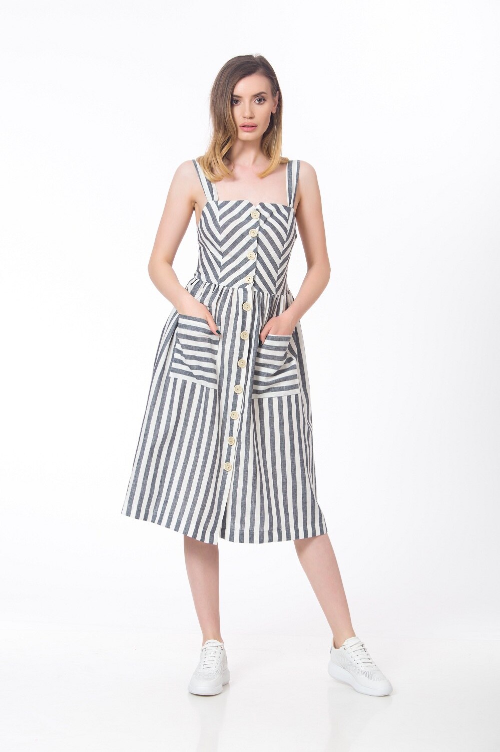 Rochie BE YOU cu nasturi, Alb-bleumarin