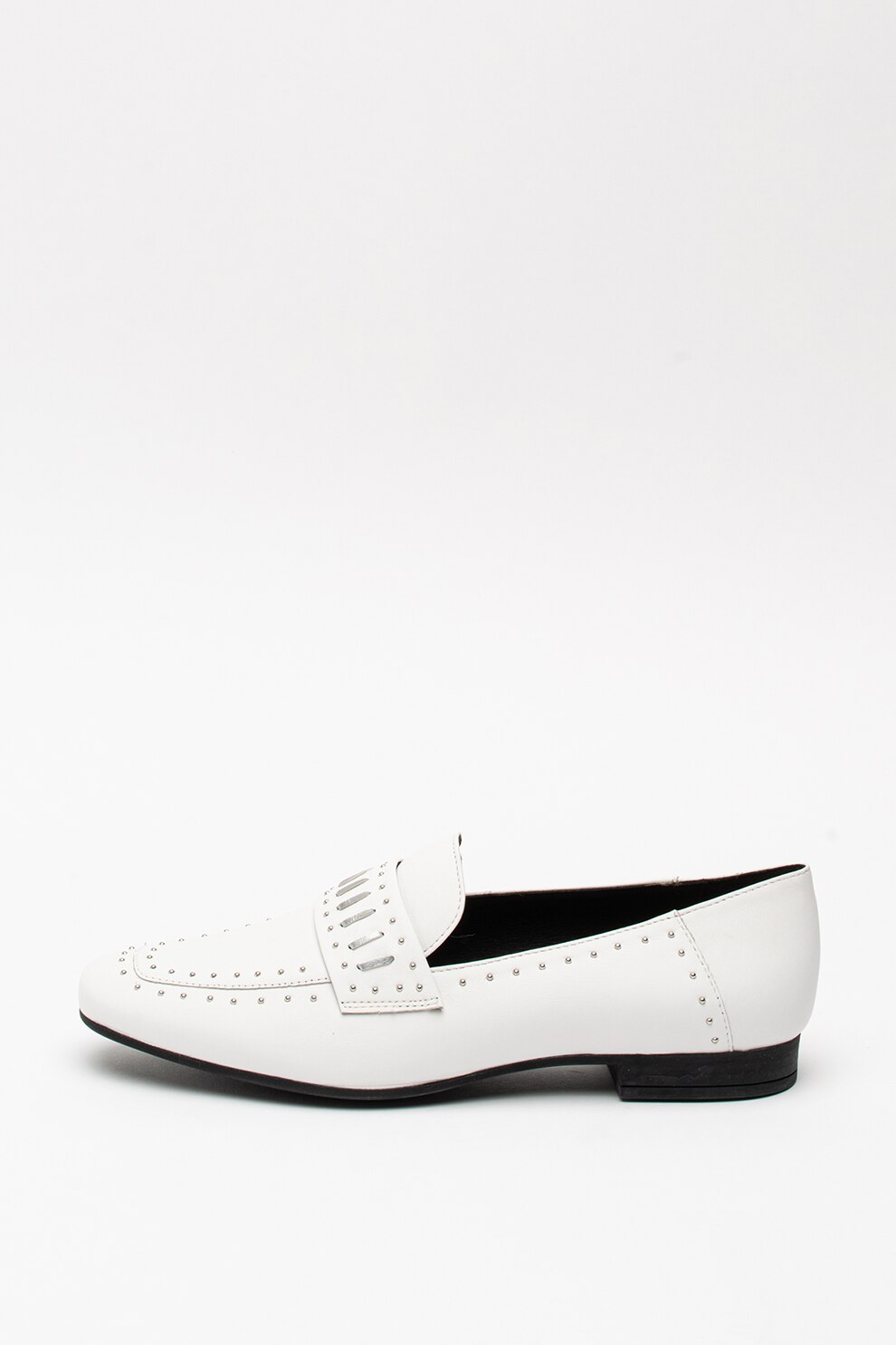 Geox, Pantofi loafer din piele cu aplicatii cu nituri Marlyna, Alb/Argintiu, 36