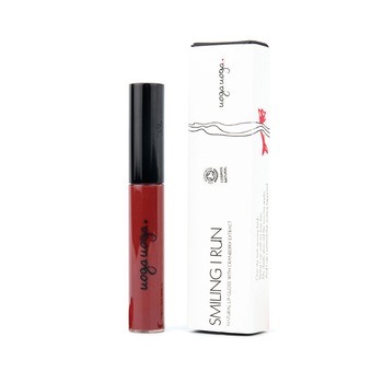 Gloss de buze natural cu extract de merisoare Smiling I Run, Uoga Uoga, 7 ml Gloss de buze natural cu extract de merisoare Smiling I Run, Uoga Uoga, 7 ml