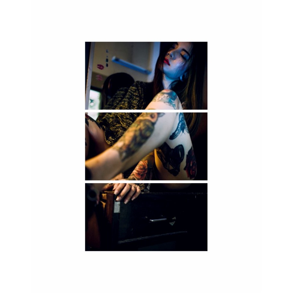 Tablou multicanvas 3 piese 90x150 cm, model Erotic 64