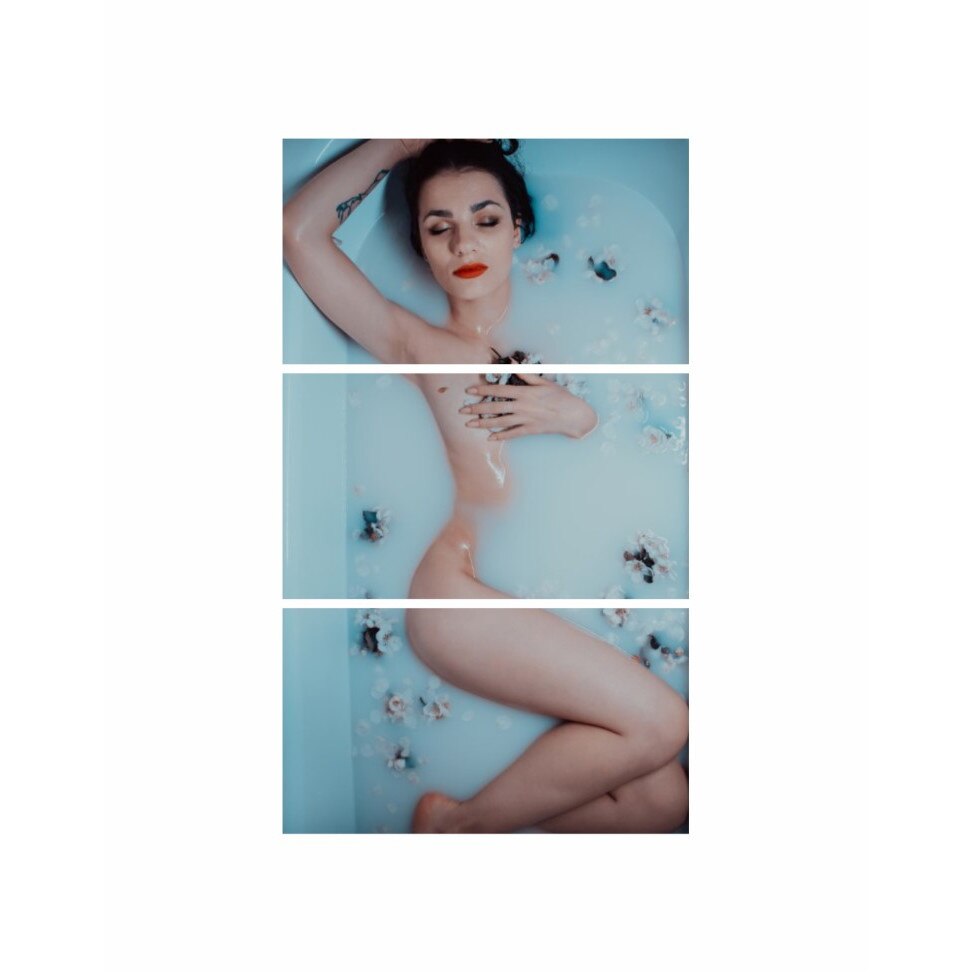 Tablou multicanvas 3 piese 90x150 cm, model Erotic 36