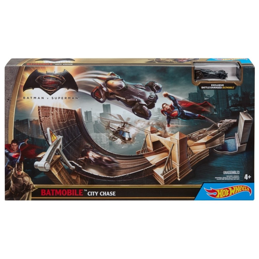 Set masinute Hot Wheels, Batman vs Superman, Urmarirea prin oras