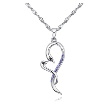 Colier Lebede indragostite cu cristale-liliac Colier Lebede indragostite cu cristale-liliac