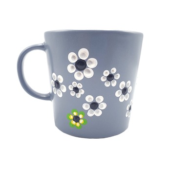 Cana Zia Fashion, Mabel, gri, pentru cafea sau ceai, pictata manual cu flori, 300 ml Cana Zia Fashion, Mabel, gri, pentru cafea sau ceai, pictata manual cu flori, 300 ml
