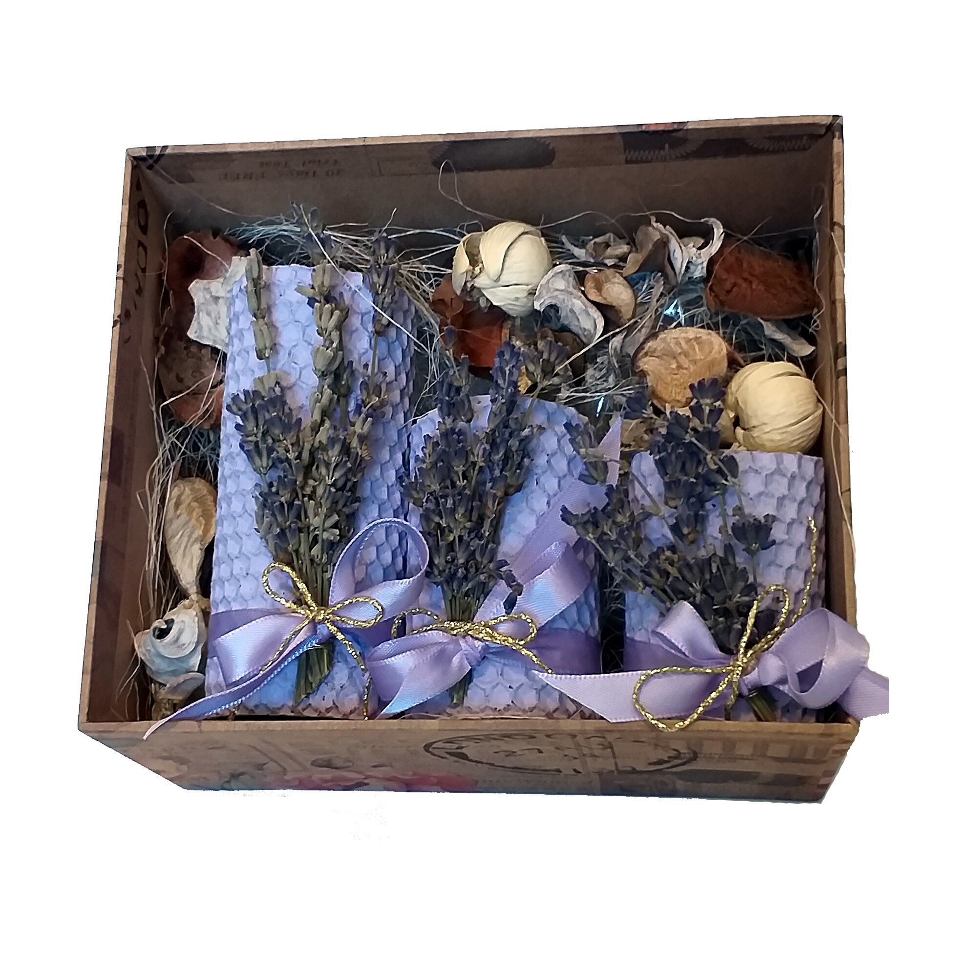 Aranjament cu lumanari din ceara naturala de albine, lila, cu lavanda in cutie mare