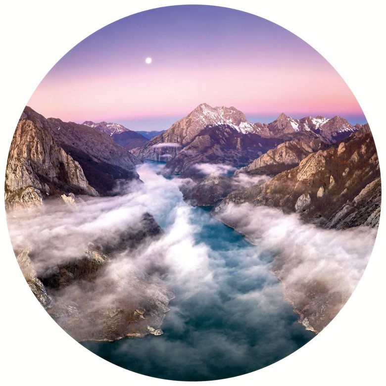 Fototapet peisagistic Wizard Genius NW6696 dimensiune 140cm (L) x 140cm (I) multicolor