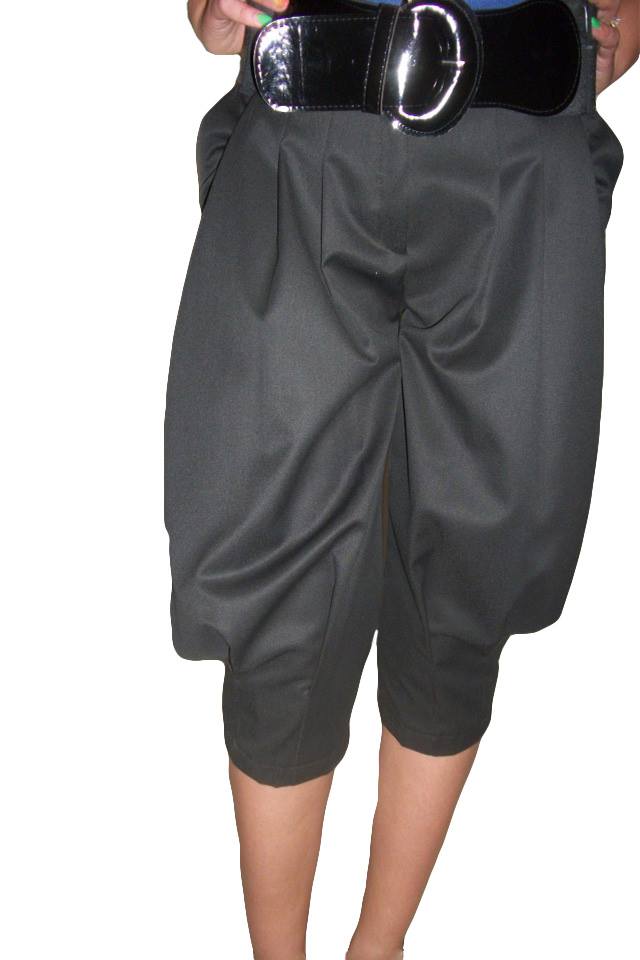 Pantaloni trei-sferturi, moderni, voluminosi in fata,D&j Exclusive, Negru, 40