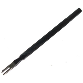 Dalta japoneza pentru cusaturi piele, oblica cu 2 dinti, 4 mm Dalta japoneza pentru cusaturi piele, oblica cu 2 dinti, 4 mm
