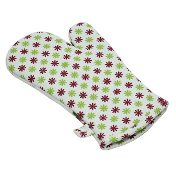 Manusa bucatarie, doua fete, model stelute si flori, bumbac, dimensiune 32x18 cm Manusa bucatarie, doua fete, model stelute si flori, bumbac, dimensiune 32x18 cm