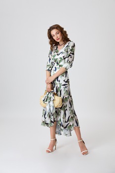 alina cernatescu rochie petrecuta cu model vegetal salonga albverdealbastru inchis xs imagen 0_0_0