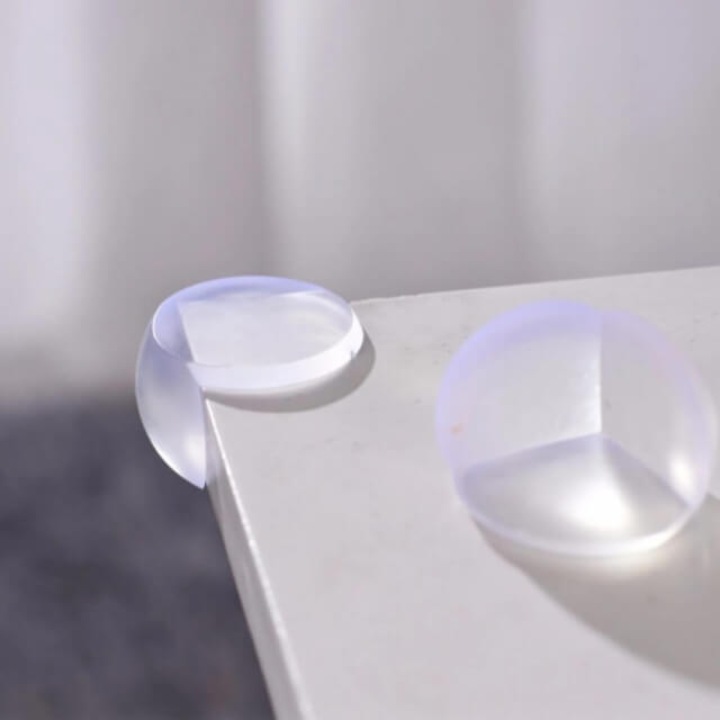 Set 4 protectii colturi, Empria, rotunde, silicon mat, 3x2.3x2.0 cm