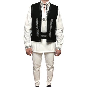 Costum popular barbati Sebastian Marimea M Costum popular barbati Sebastian Marimea M