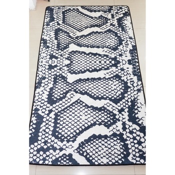 Covor interior Kino Snake , 100x300 cm , grosime 6 mm, tip printed, lavabil, poliester , antiderapant, antibacterial, gramaj 800g/mp , model sarpe Covor interior Kino Snake , 100x300 cm , grosime 6 mm, tip printed, lavabil, poliester , antiderapant, antibacterial, gramaj 800g/mp , model sarpe