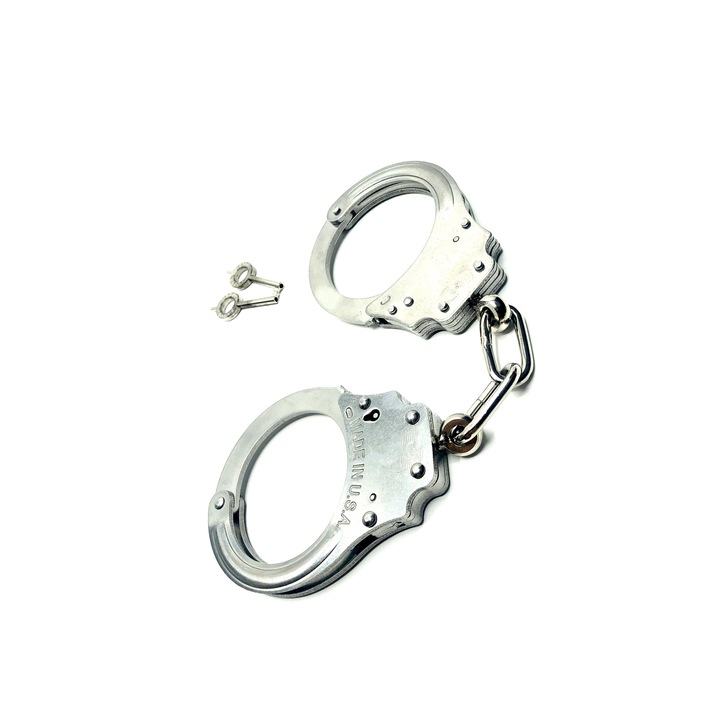 Catuse din otel inoxidabil cu lant, 2 chei si husa cu prindere la curea