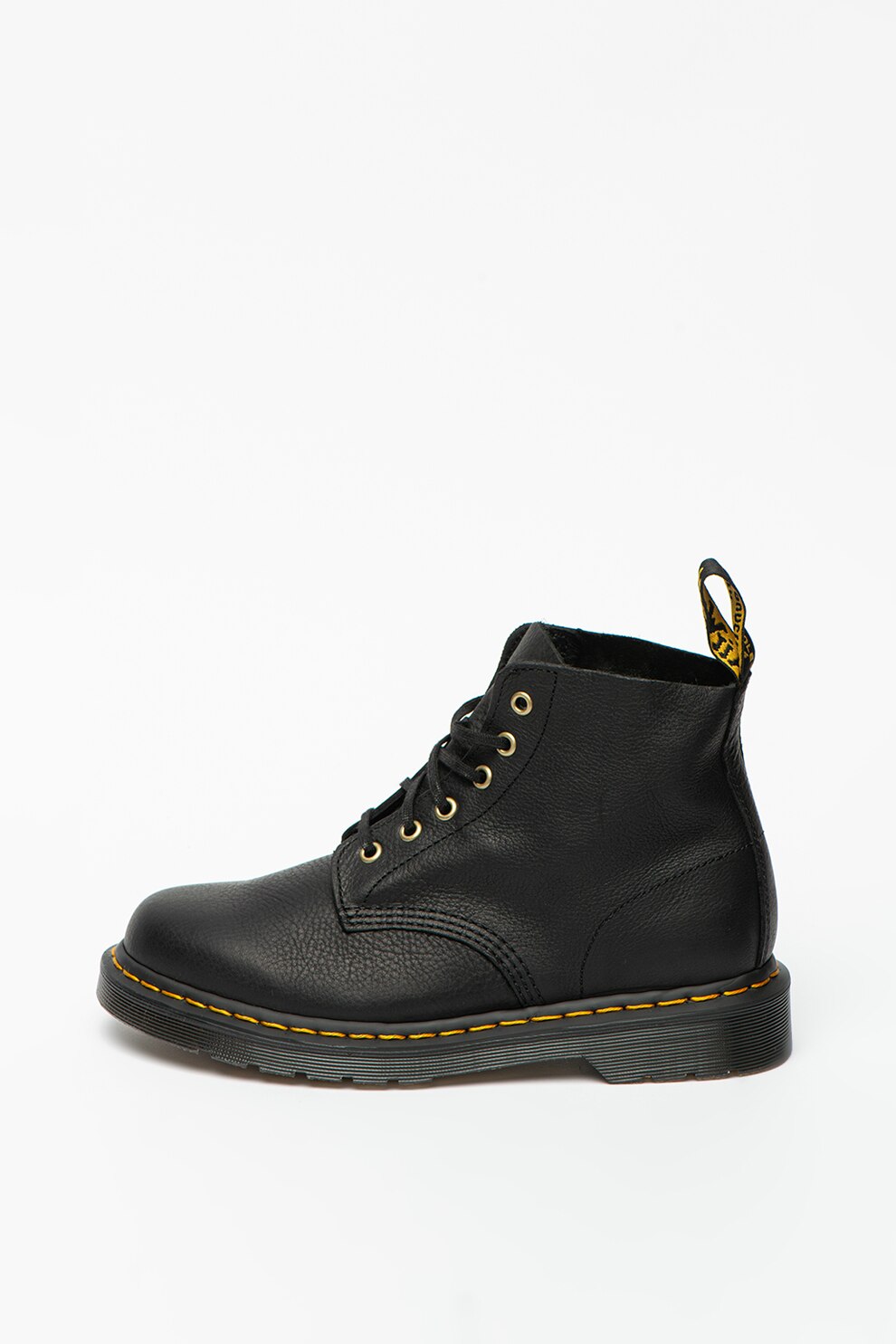 Dr. Martens, Bocanci de piele