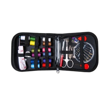 Trusa de croitorie cu ace pentru cusut, papiote, foarfeca si accesorii, 70 piese Trusa de croitorie cu ace pentru cusut, papiote, foarfeca si accesorii, 70 piese