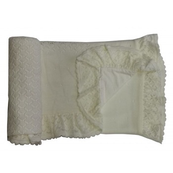 Paturica Sofia crem dublata cu bumbac 95x95cm Paturica Sofia crem dublata cu bumbac 95x95cm