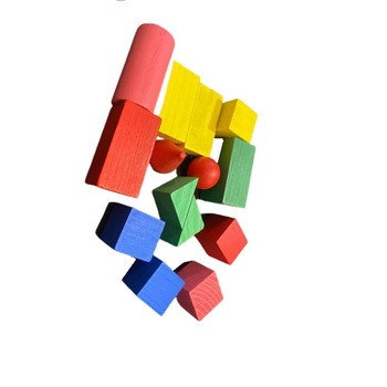 Set de cuburi si forme geometrice din lemn Set de cuburi si forme geometrice din lemn