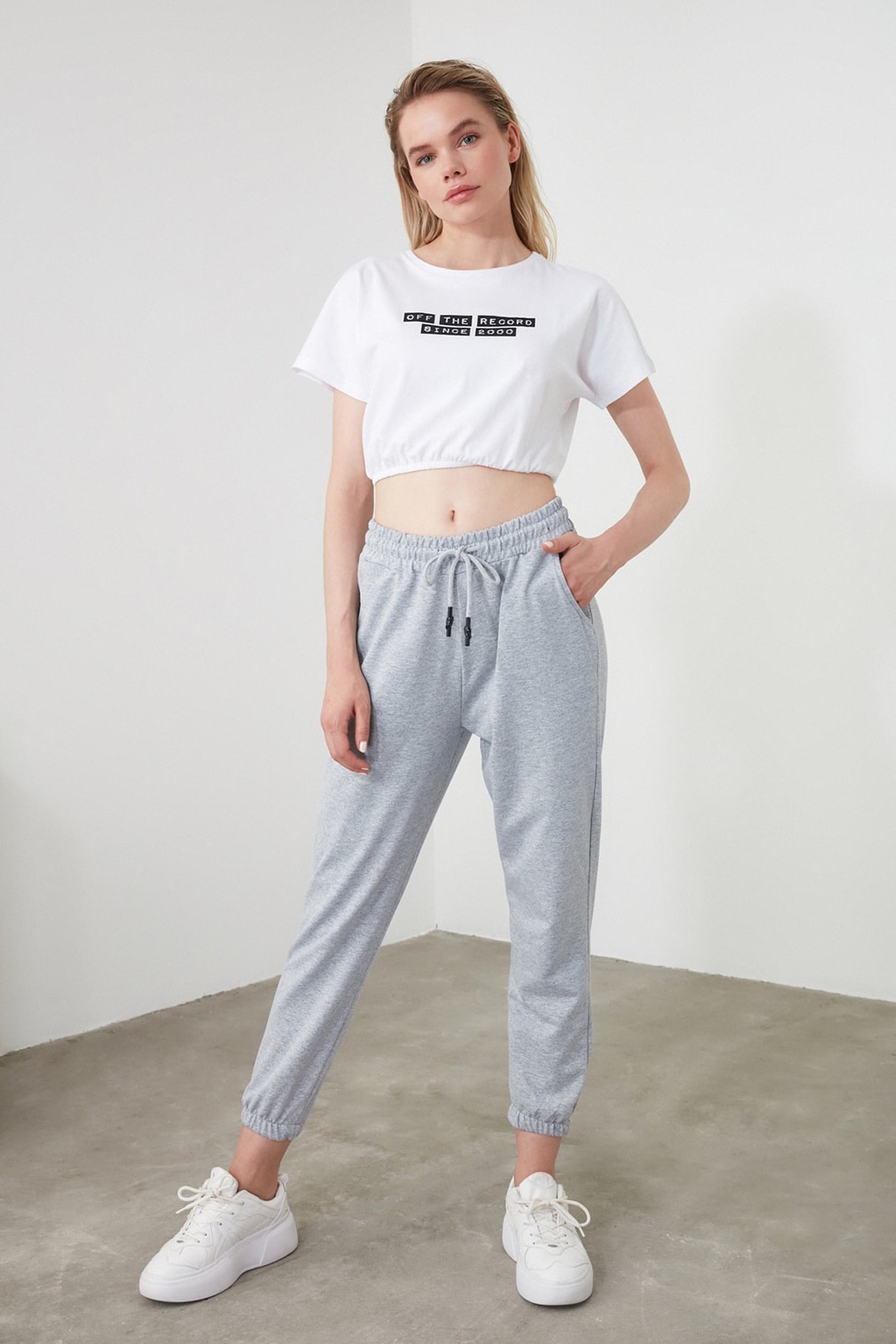 Trendyol, Pantaloni sport cu snur si talie elastica, Gri deschis