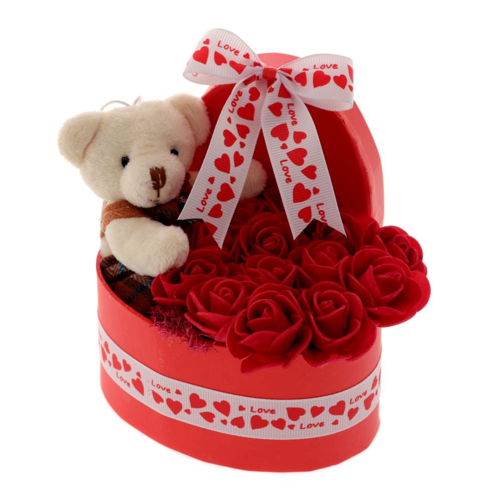 Aranjament cu Trandafiri Rosii si Ursulet Love 12 cm