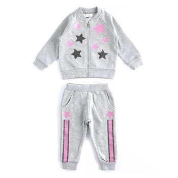 Compleu sport fete , Ido , gri cu stele , 12 luni Compleu sport fete , Ido , gri cu stele , 12 luni