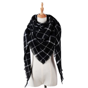 Esarfa triunghi,140×140×220cm, pentru dama, gros , acril Esarfa triunghi,140×140×220cm, pentru dama, gros , acril